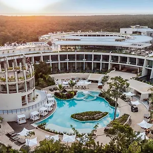 5* Üdülőközpont Secrets & Club (adults Only)